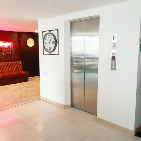 Beautiful & Comfortable Apartment In Laureles Medellin Bagian luar foto
