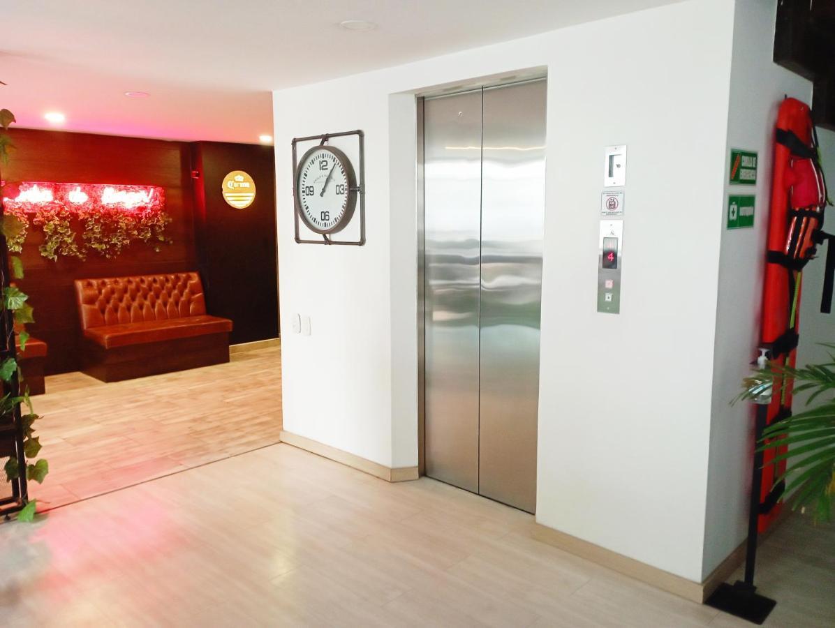 Beautiful & Comfortable Apartment In Laureles Medellin Bagian luar foto